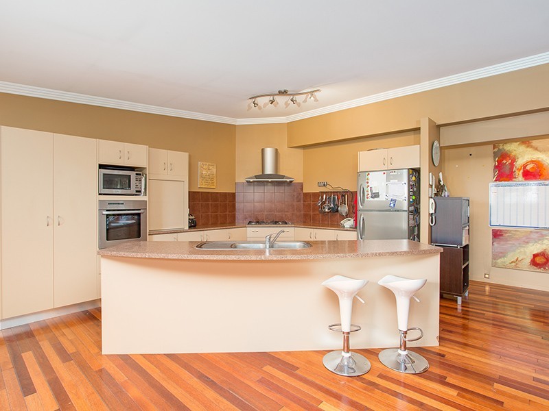 9 Quandong Crescent, Arana Hills QLD 4054