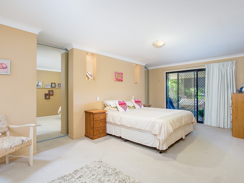 9 Quandong Crescent, Arana Hills QLD 4054