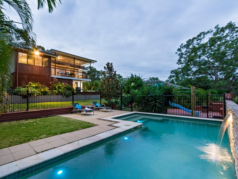 100 Stuartholme Road, Bardon QLD 4065