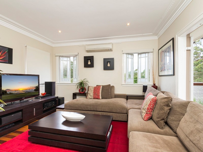 100 Stuartholme Road, Bardon QLD 4065