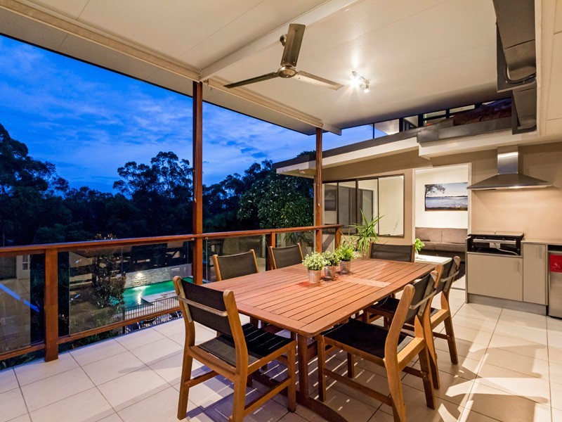 100 Stuartholme Road, Bardon QLD 4065