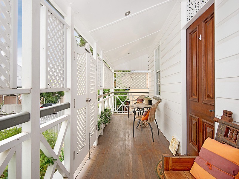 18 Hipwood Street, Spring Hill QLD 4000