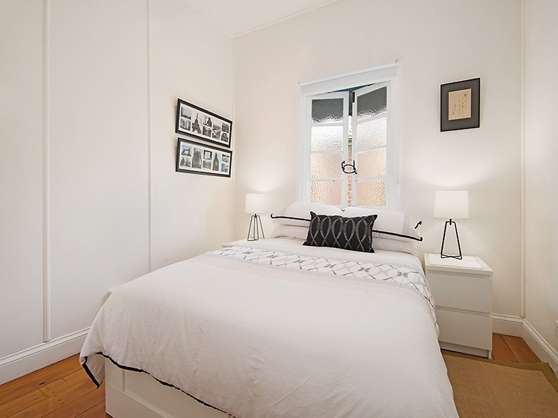 18 Hipwood Street, Spring Hill QLD 4000