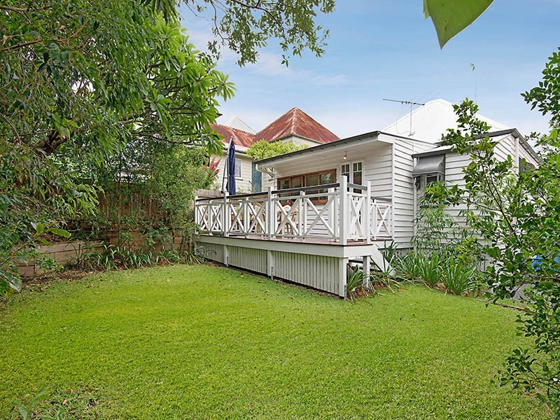 18 Hipwood Street, Spring Hill QLD 4000