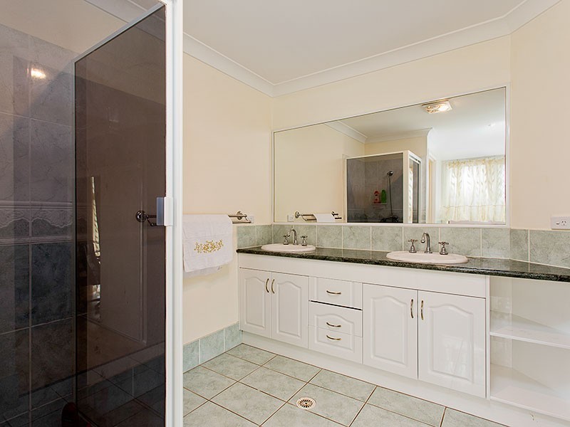 14 Jillinda Place, The Gap QLD 4061