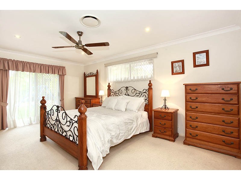 6 Sandalwood Street, Sinnamon Park QLD 4073