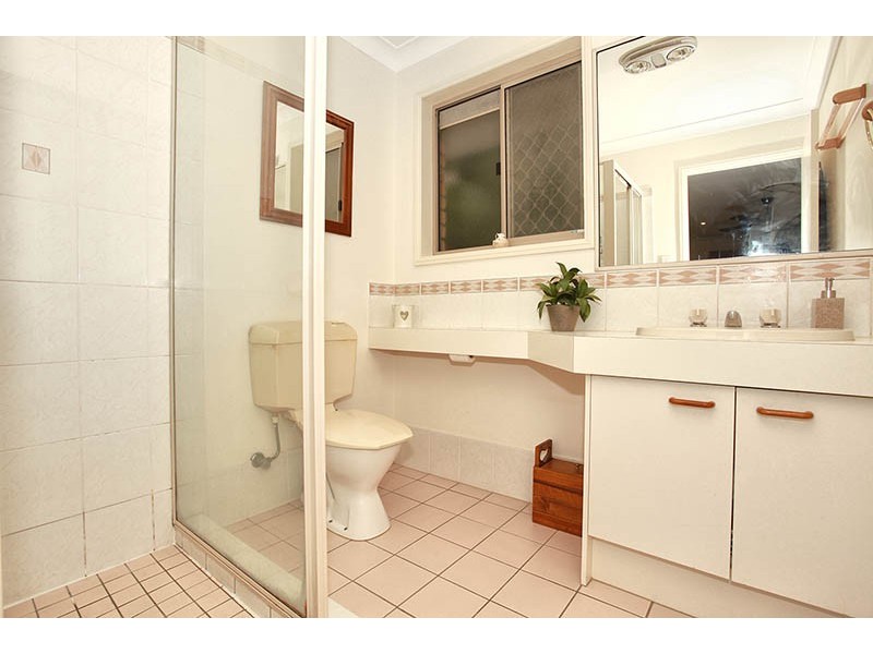 6 Sandalwood Street, Sinnamon Park QLD 4073