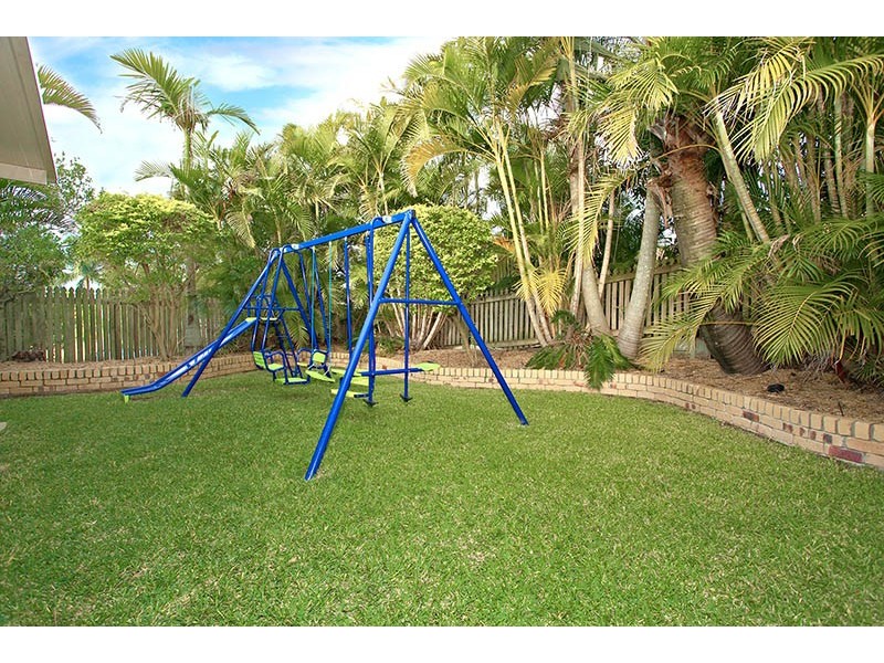 6 Sandalwood Street, Sinnamon Park QLD 4073