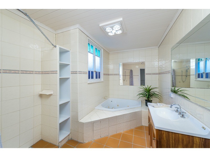 1 Haig Street, Ashgrove QLD 4060