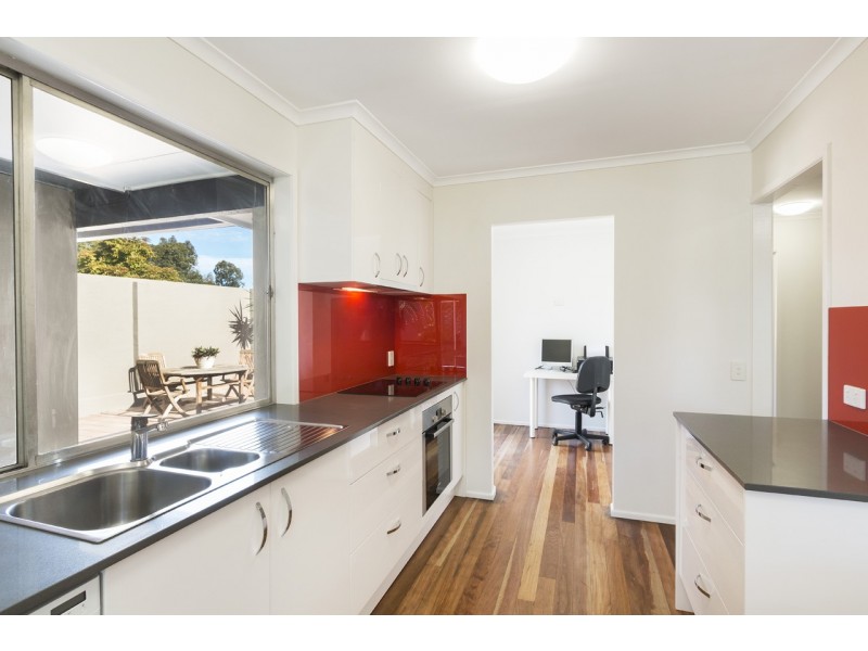 82 Settlement Road, The Gap QLD 4061