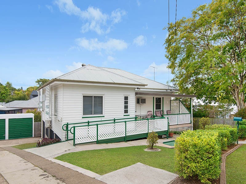 11 Dovedale Crescent, Ashgrove QLD 4060