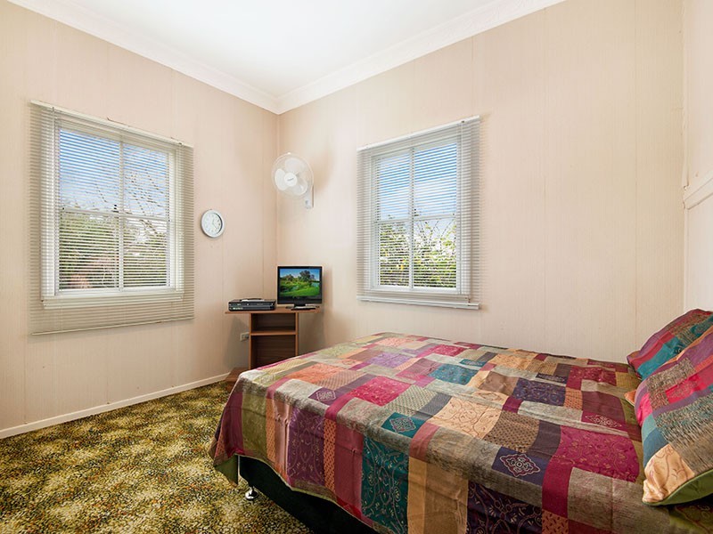 11 Dovedale Crescent, Ashgrove QLD 4060