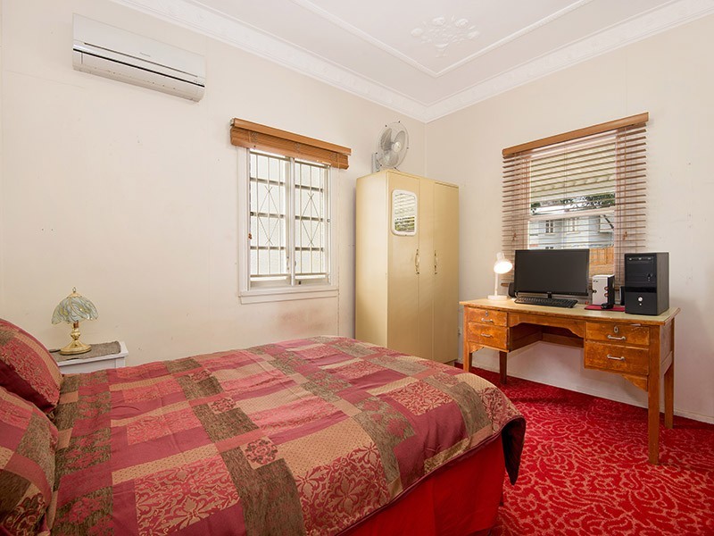 11 Dovedale Crescent, Ashgrove QLD 4060