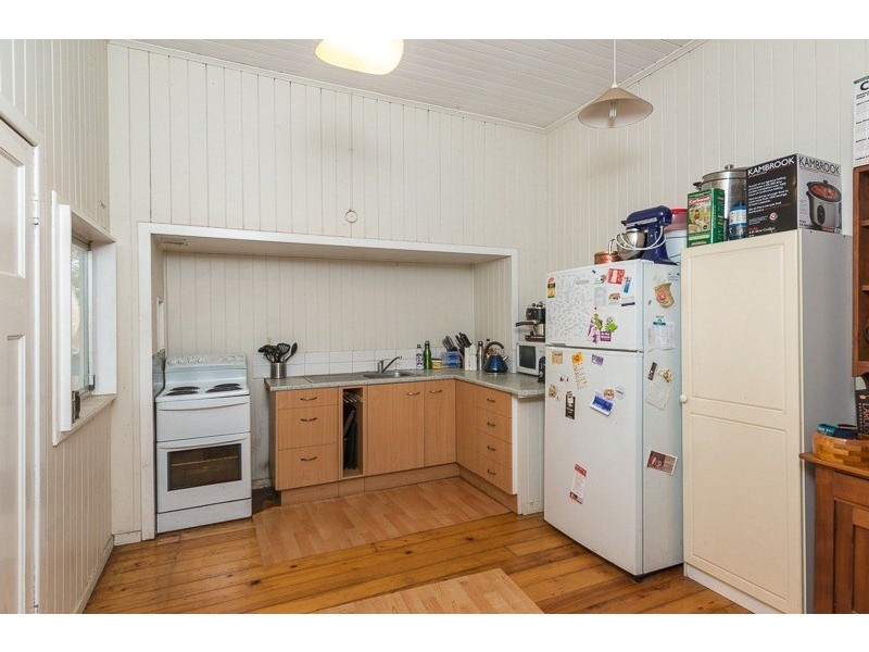 128 King Arthur Terrace, Tennyson QLD 4105