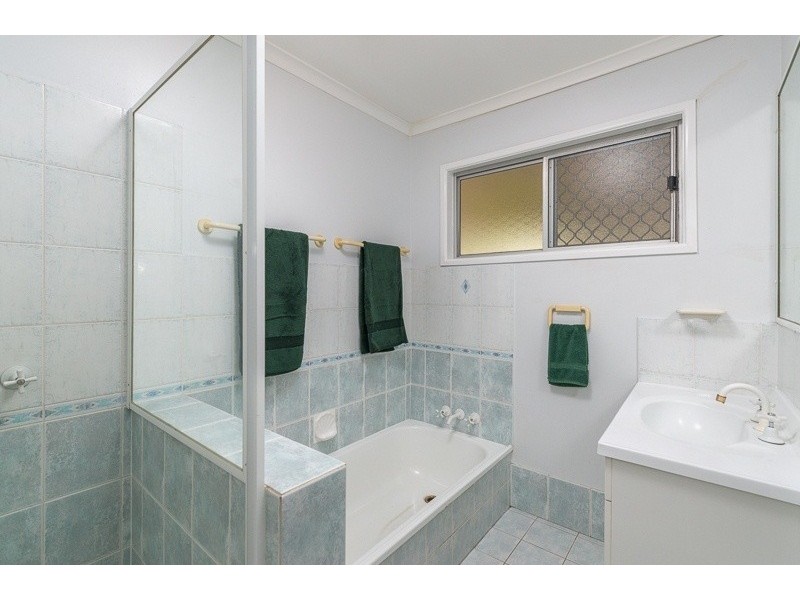 3 Crieff Close, Seventeen Mile Rocks QLD 4073