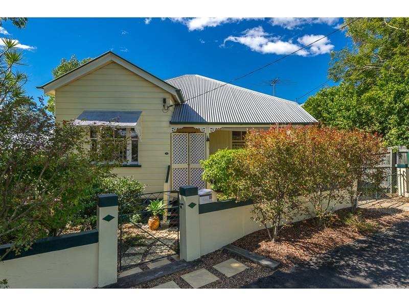 31 Glenrosa Road, Red Hill QLD 4059