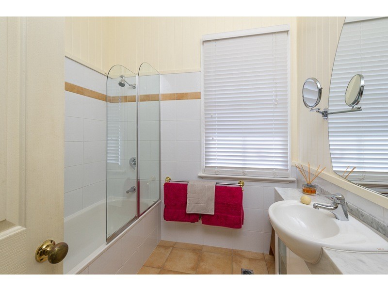 31 Glenrosa Road, Red Hill QLD 4059