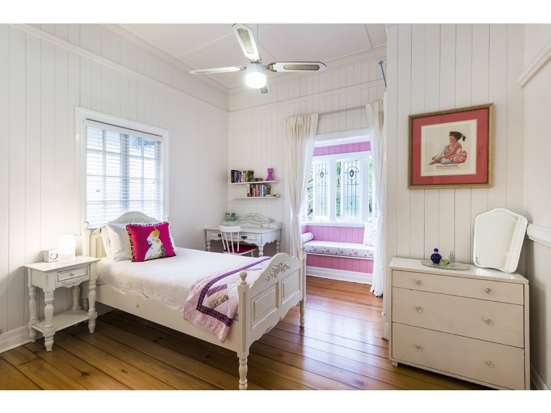 24 Grevillea Road, Ashgrove QLD 4060