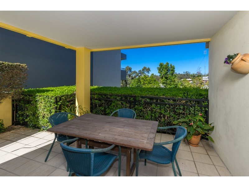 1/27 Tipuana Place, Bardon QLD 4065