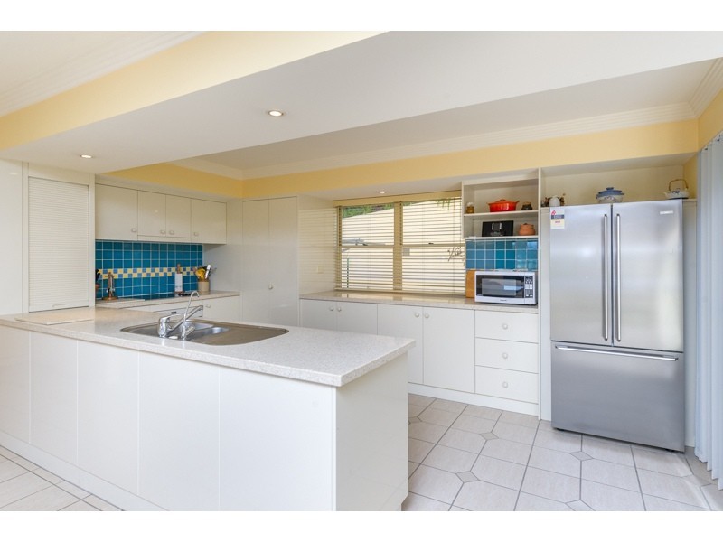 1/27 Tipuana Place, Bardon QLD 4065