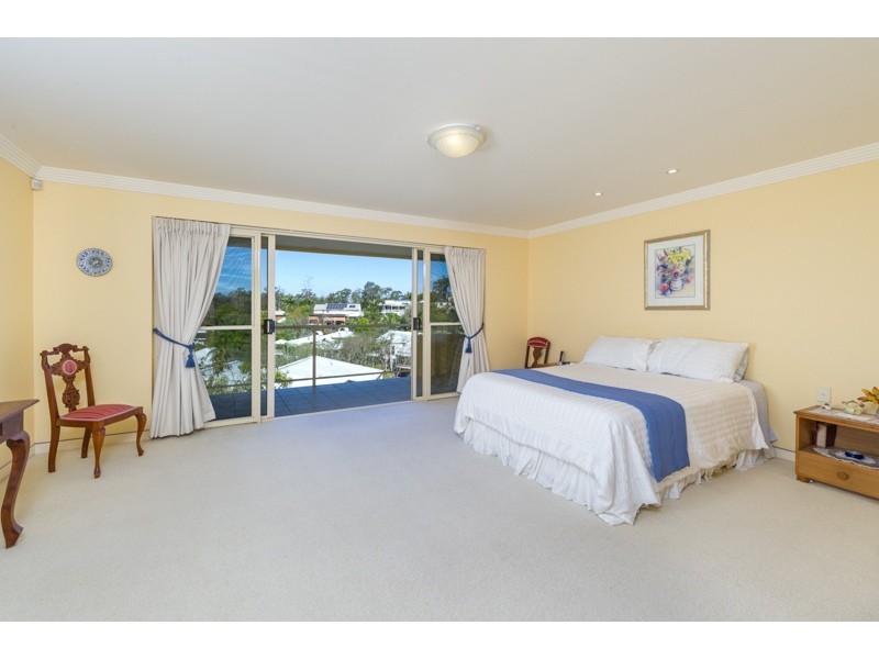 1/27 Tipuana Place, Bardon QLD 4065