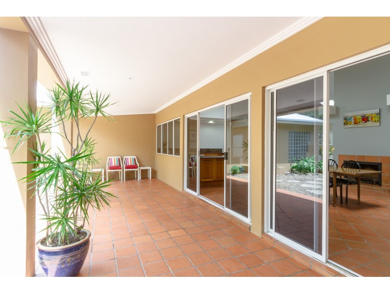 8 Bracknell Place, Ashgrove QLD 4060
