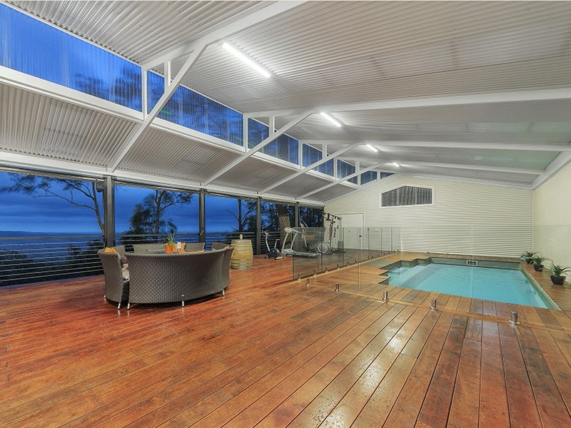 1350 Mt Nebo Road, Jollys Lookout QLD 4520