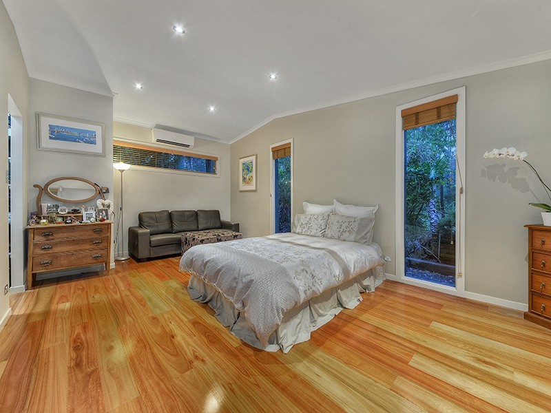 1350 Mt Nebo Road, Jollys Lookout QLD 4520