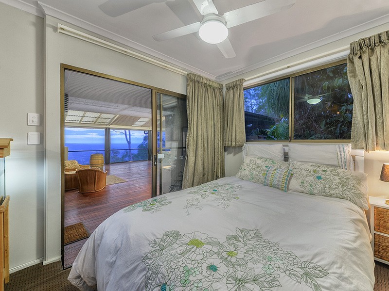 1350 Mt Nebo Road, Jollys Lookout QLD 4520