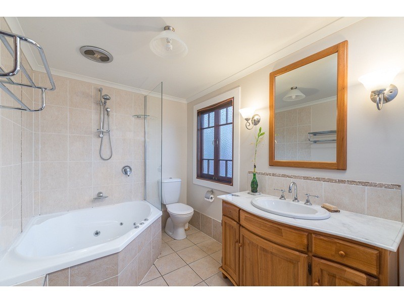 31 Arinya Road, Ashgrove QLD 4060