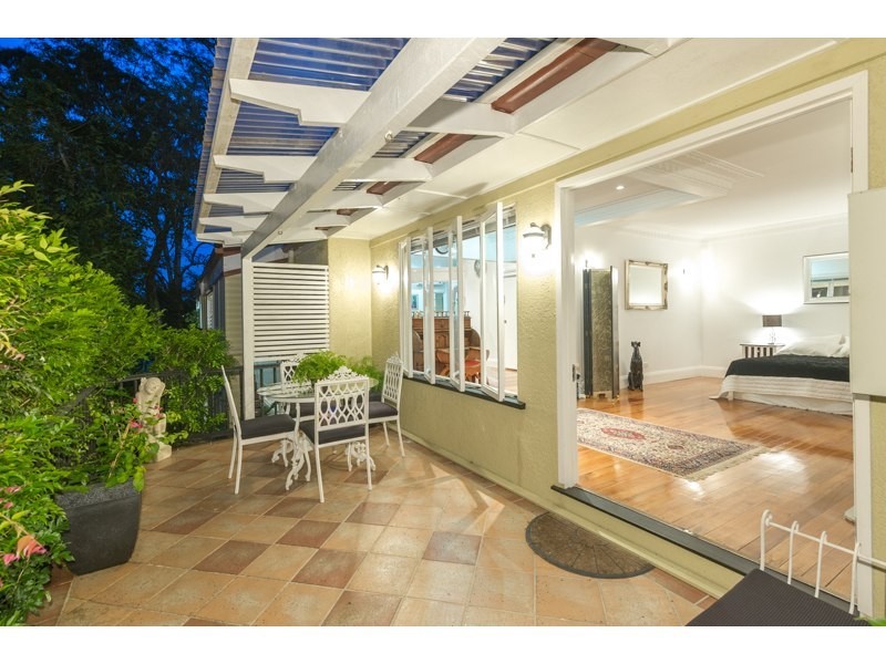 52 Davies Road, Ashgrove QLD 4060