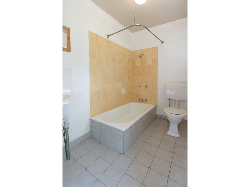 23 Rambler Street, Bardon QLD 4065