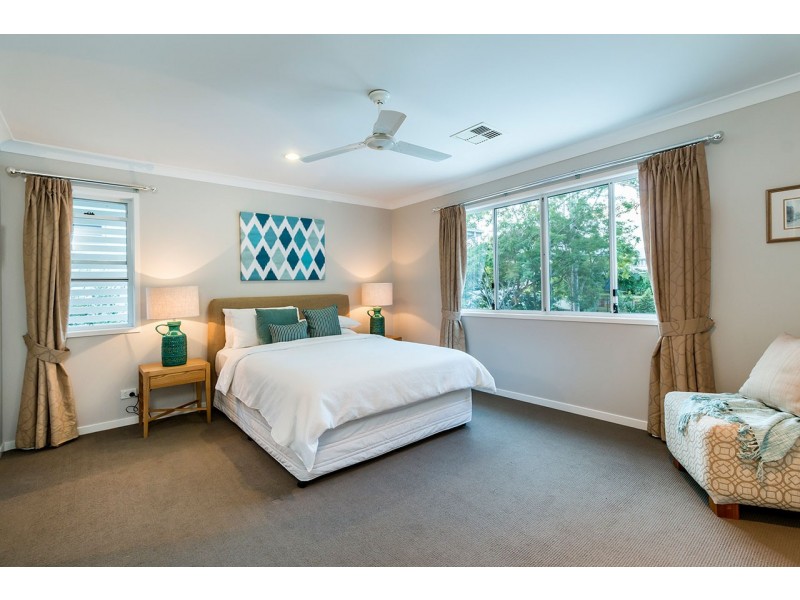 House 2 42 Baileys Road, Ashgrove QLD 4060