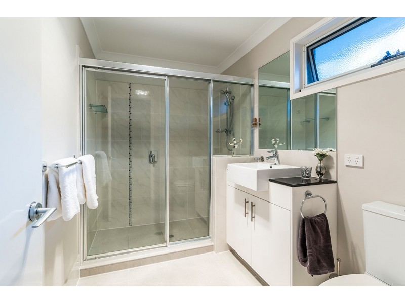 House 2 42 Baileys Road, Ashgrove QLD 4060