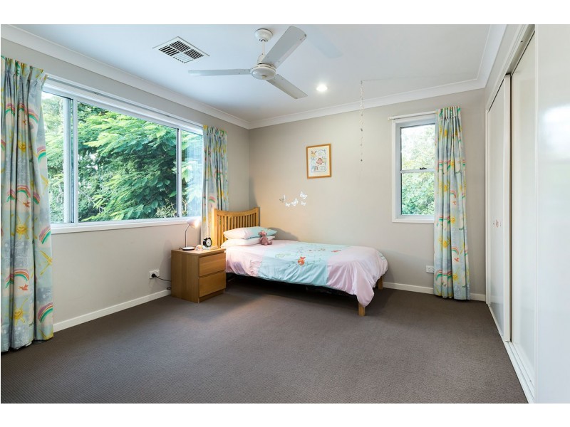 House 2 42 Baileys Road, Ashgrove QLD 4060