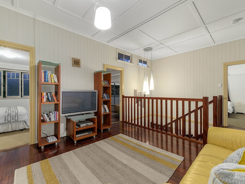 42 Grevillea Road, Ashgrove QLD 4060