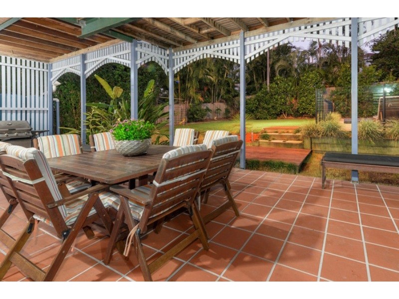 42 Grevillea Road, Ashgrove QLD 4060