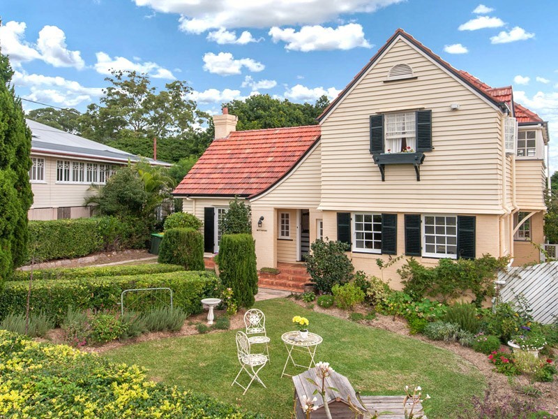 30 Atthow Avenue, Ashgrove QLD 4060