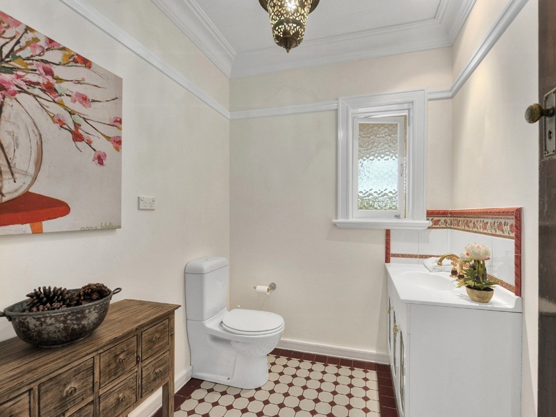 30 Atthow Avenue, Ashgrove QLD 4060