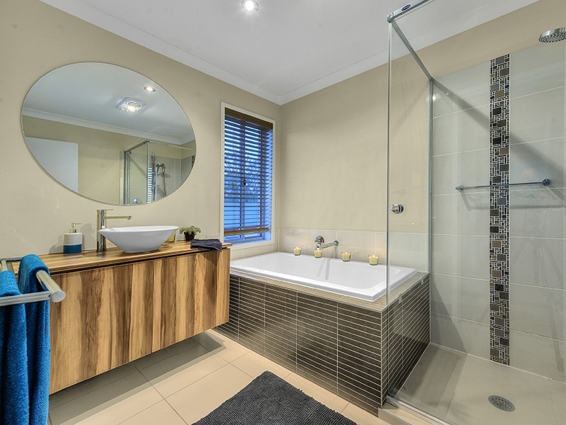 17 Frasers Road, Ashgrove QLD 4060