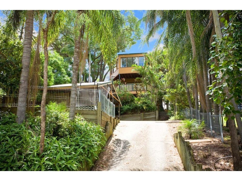 72 Coopers Camp Road, Bardon QLD 4065