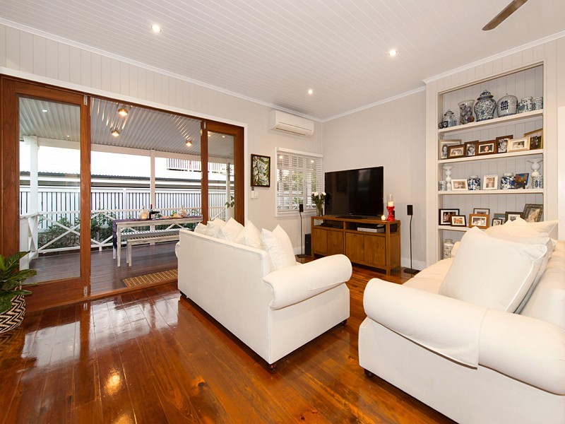 19 Jeffcott Street, Wavell Heights QLD 4012