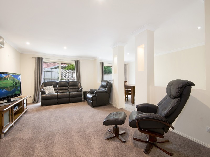 19 Flinders Way, Albany Creek QLD 4035