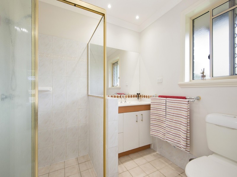 19 Flinders Way, Albany Creek QLD 4035