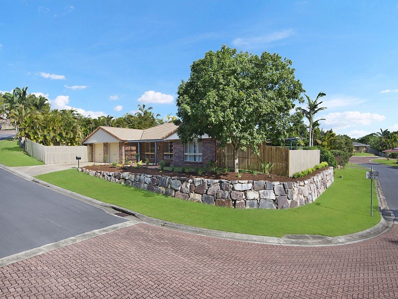 19 Flinders Way, Albany Creek QLD 4035
