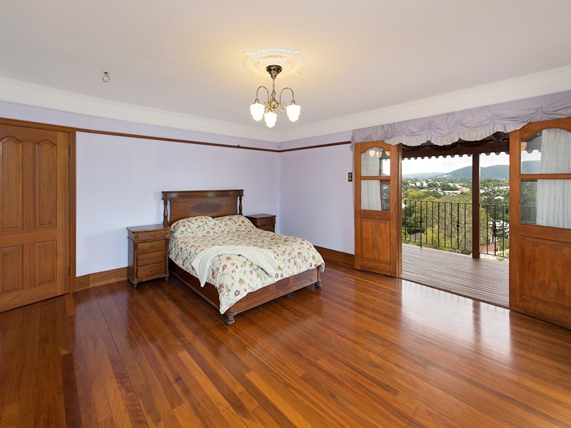 33 Enoggera Terrace, Red Hill QLD 4059