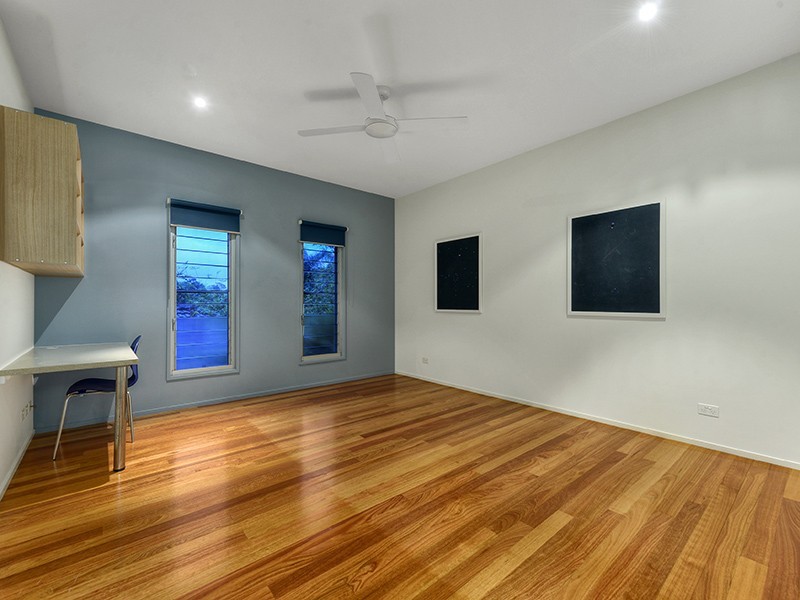 31 Carmel Street, Bardon QLD 4065