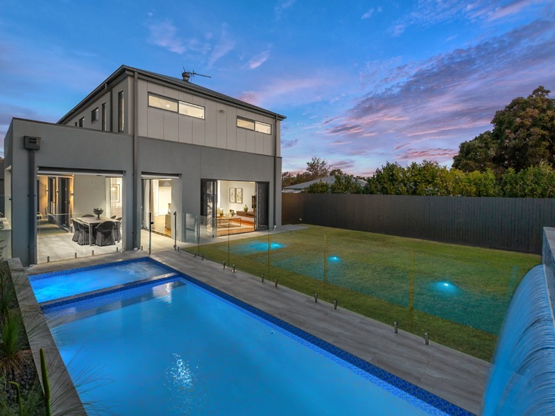 39 Dovedale Crescent, Ashgrove QLD 4060