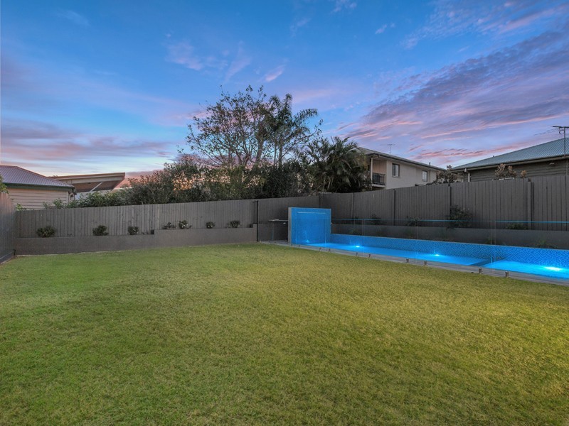 39 Dovedale Crescent, Ashgrove QLD 4060