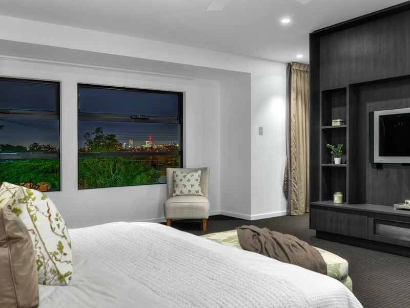 39 Dovedale Crescent, Ashgrove QLD 4060